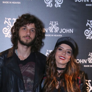 Giovanna Lancellotti e Chay Suede prestigiam o preview verão 2018 da marca John John, em São Paulo, nesta quarta-feira, 28 de junho de 2017