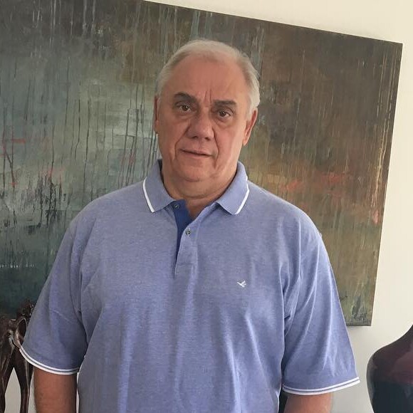 Marcelo Rezende disse que irá voltar em breve para o comando do 'Cidade Alerta': 'Em breve nós vamos estar juntos. Porque eu e você sempre juntos'