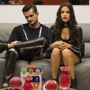 Durante o BBB, a sister Emilly Araújo teve um relacionamento conturbado com o médico Marcos Härter