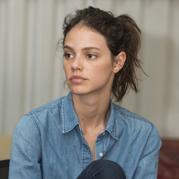 Laura Neiva homenageou o namorado, Chay Suede, em aniversário de 25 anos