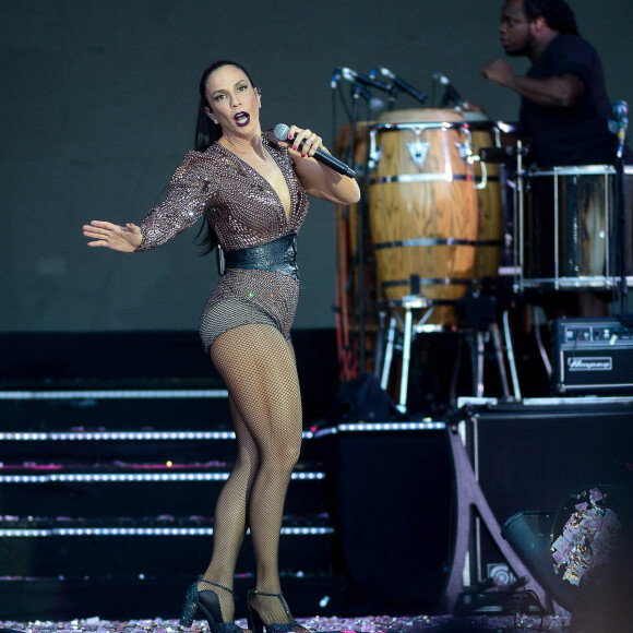 Ivete Sangalo usou um short por baixo do body para não mostrar demais
