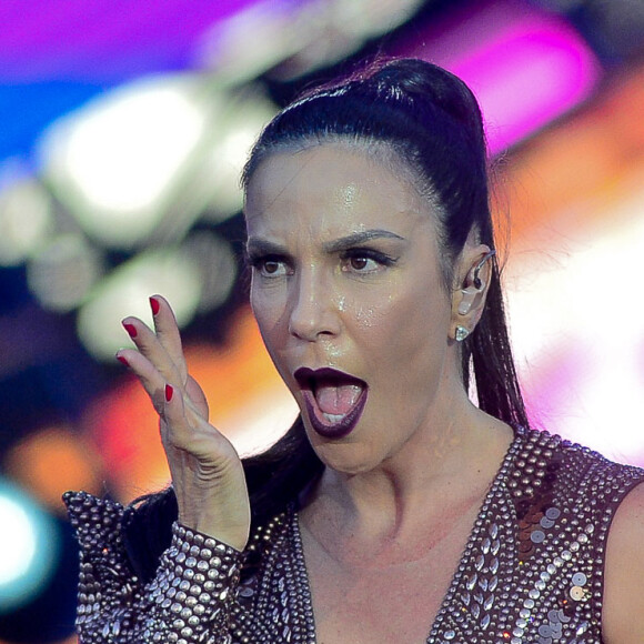 Ivete Sangalo faz carão durante show em festival de música