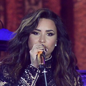 Demi Lovato levou os fãs à loucura em show cheio de hits em Goiânia