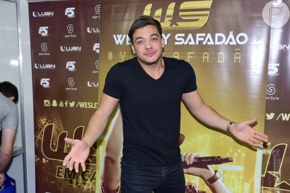 Segundo informações do jornal 'Extra', Wesley Safadão não teria concordado com uma frase colocada por Maluma na música
