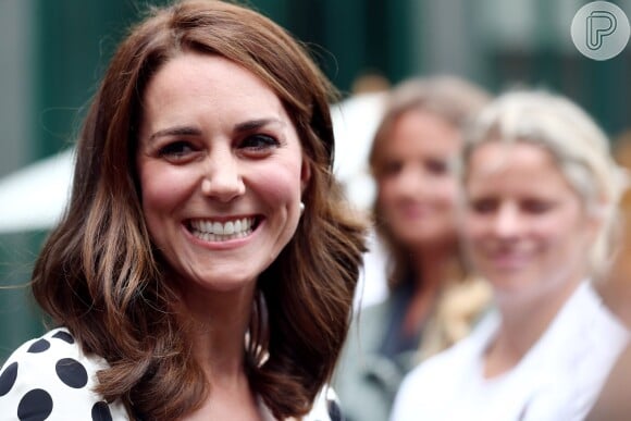 Kate Middleton adotou o cabelo na altura dos ombros
