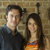 Luiza (Bruna Marquezine) e Laerte (Gabriel Braga Nunes) se beijam no capítulo que vai ao ar em 10 de abril de 2014 na novela 'Em Família'