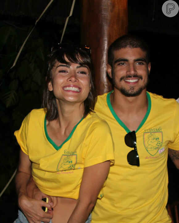 Os dois não se separaram desde a viagem e também já foram flagrados em São Paulo 