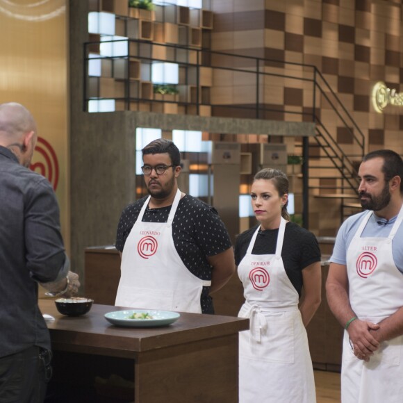 'Acho um equívoco (a crítica). Acho que ele está maluco', disparou Deborah sobre Henrique Fogaça no 'MasterChef'