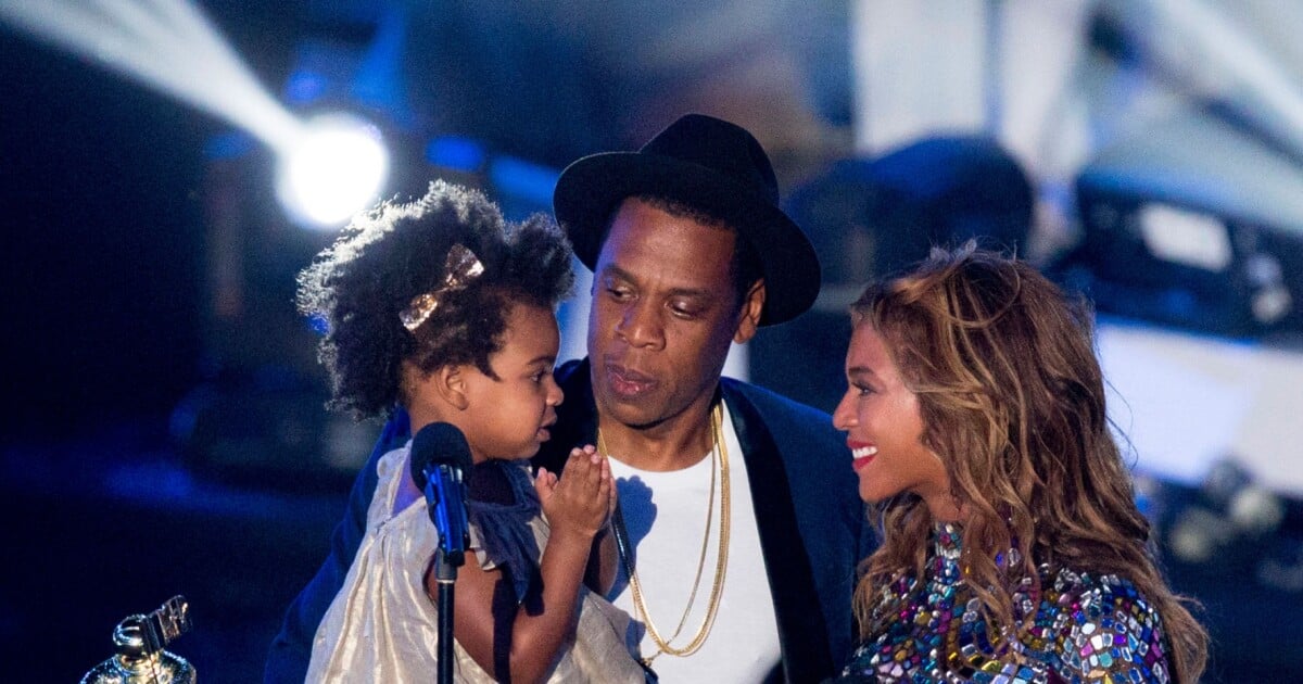 Filha de Beyoncé e Jay Z Blue Ivy canta rap em faixa do álbum do pai Ouça Purepeople