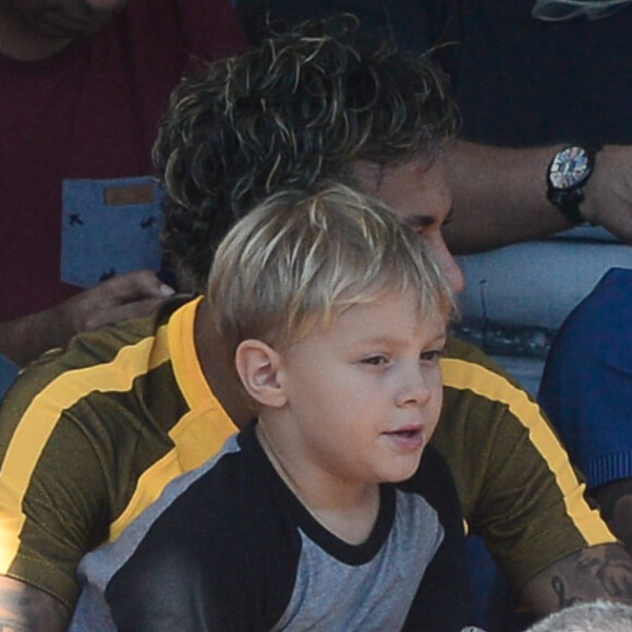 Neymar apoveita seus últimos dias de férias com o filho, Davi Lucca