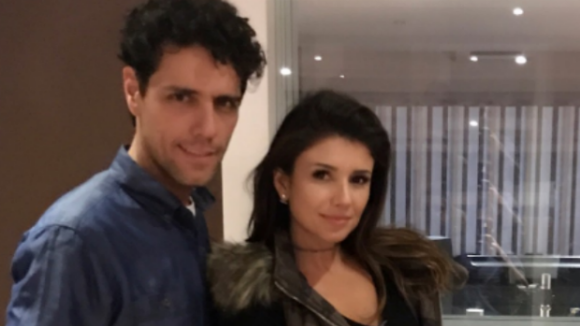 Paula Fernandes surge com look caipira em vídeo do namorado, Thiago Arancam