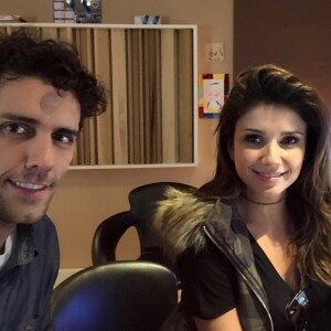 Paula Fernandes e o namorado, Thiago Arancam, não se desgrudam 