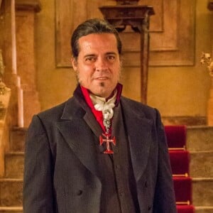 Bonifácio (Felipe Camargo) aponta para Leopoldina (Letícia Colin), nos próximos capítulos da novela 'Novo Mundo': 'Porque ama dom Pedro (Caio Castro)'