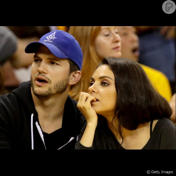  A atriz Mila Kunis elogiou a atuação de Ashton Kutcher como pai 