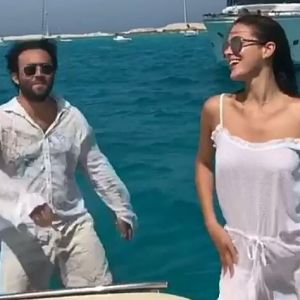 Neymar curtiu o vídeo de Bruna Marquezine dançando 'Paradinha' em Ibiza, na Espanha