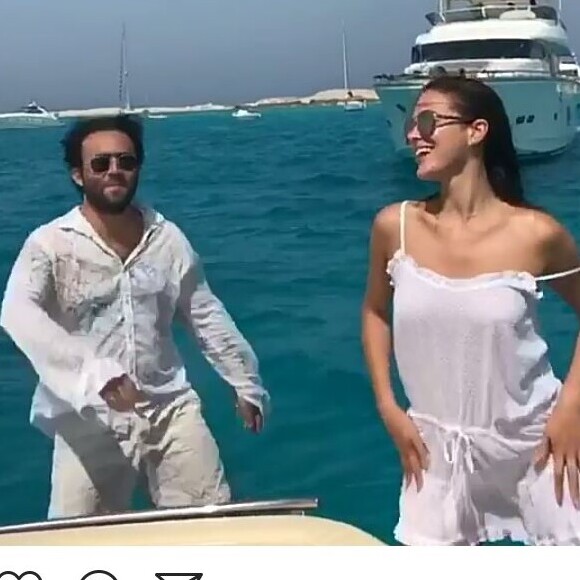 Neymar curtiu o vídeo de Bruna Marquezine dançando 'Paradinha' em Ibiza, na Espanha