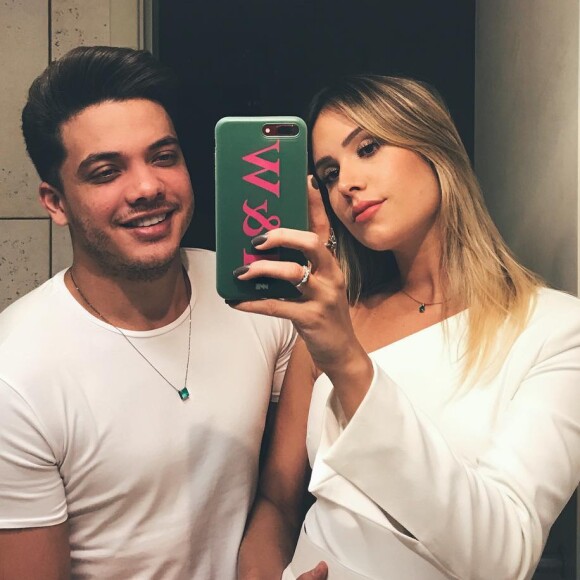 Wesley Safadão, marido de Thyane Dantas, mudou o visual e está com os fios mais curtos