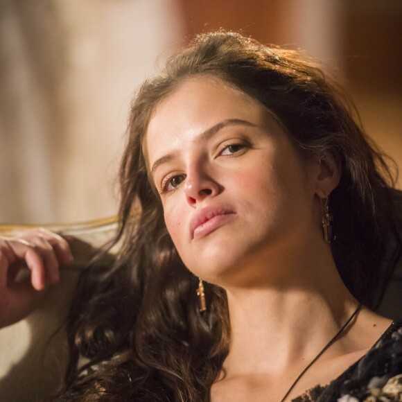 Domitila (Agatha Moreira) decide imitar Leopoldina (Letícia Colin) e fazer doações para uma igreja, nos próximos capítulos da novela 'Novo Mundo', adianta o colunista de TV Daniel Castro, nesta terça-feira, 11 de julho de 2017