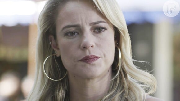 Jeiza (Paolla Oliveira) fica indignada ao saber mais uma mentira de Ritinha (Isis Valverde) na novela 'A Força do Querer'