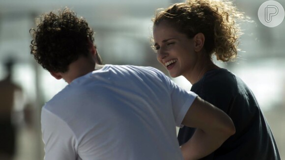 Ivana (Carol Duarte) rompe com Cláudio (Gabriel Stauffer) depois de perder a virgindade na novela 'A Força do Querer'