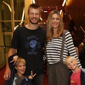 Fernanda Lima pede para convidados não darem presente para os filhos, João e Francisco, de 9 anos, no aniversário deles: 'Mando mensagem'