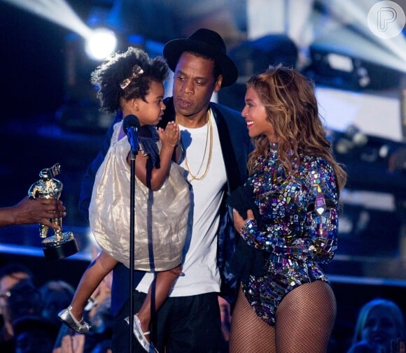 Mãe de Blue Ivy, Beyoncé deu à luz gêmeos, Rumi e Sir Carter, há um mês