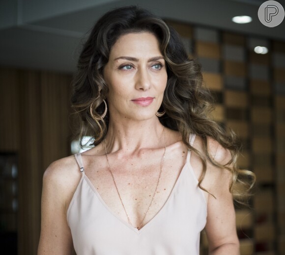 Joyce (Maria Fernanda Cândido) decide se divorciar, na novela 'A Força do Querer', a partir de 24 de julho de 2017