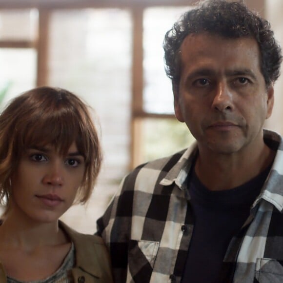 Com a volta de Monique (Letícia Spiller) Maria (Carla Salle) vai morar com Toni (Marcos Palmeira), na supersérie 'Os Dias Eram Assim'