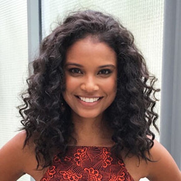 'Chorava e ria ao mesmo tempo agradecendo à Deus por ter me escolhido viver esses momento', escreveu Aline Dias