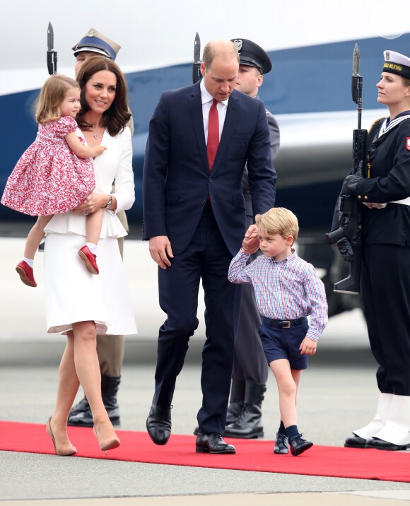 Após visita à Polônia, na segunda viagem oficial da Família Real, Kate, William, George e Charlotte seguirão para a Alemanha