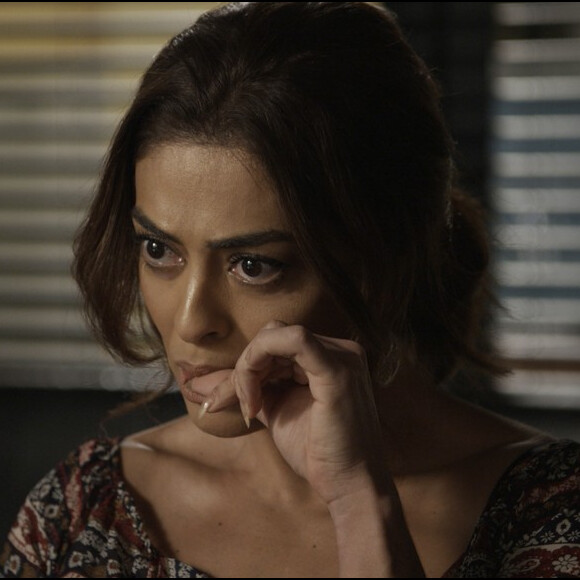 Bibi (Juliana Paes) segue sendo pressionada pela polícia, na novela 'A Força do Querer': 'De quem é essa grana?'