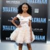 A atriz norte-americana Skai Jackson, de 15 anos, vestiu Marchesa na première do filme 'Valerian and the City of a Thousand Planets' , na Califórnia, nesta segunda-feira (17)   