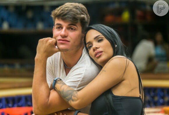 Antônio Rafaski engatou romance com Mayra Motti no 'Big Brother Brasil 17'