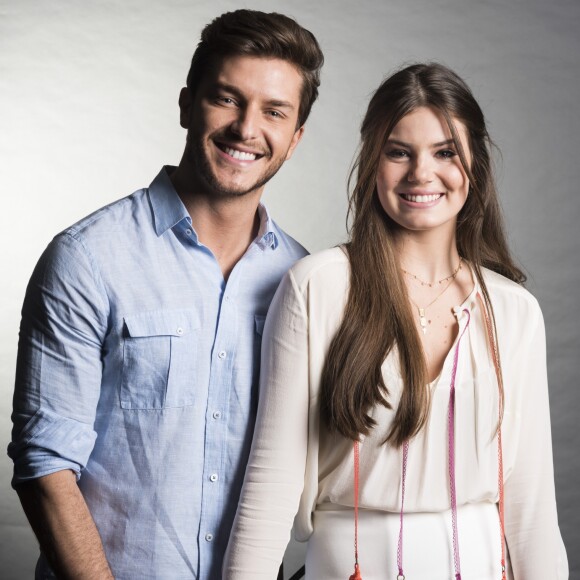 Para Camila Queiroz, Klebber Toledo não tem estilo almofadinha: 'Ele se arruma direitinho só que de uma forma básica'