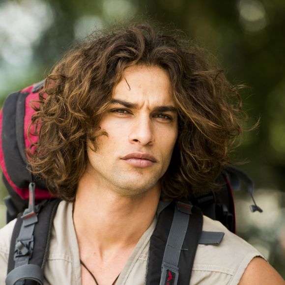 Deco (Pablo Morais) vai dançar com K2 (Carol Macedo) na festa junina do Colégio Cora Coralina na próxima semana da novela 'Malhação - Viva a Diferença'