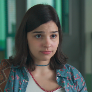 Keyla (Gabriela Medvedoski) vai esconder de Tato (Matheus Abreu) que recebeu uma mensagem de Deco (Pablo Morais) na novela 'Malhação - Viva a Diferença'