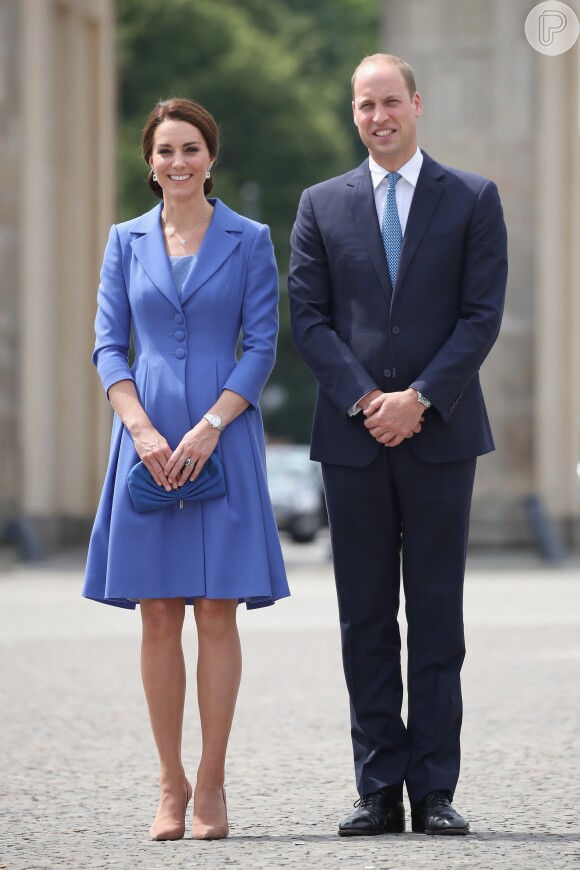 Kate Middleton e príncipe William estiveram em Varsóvia, na Polônia, antes de desembarcarem na Alemanha