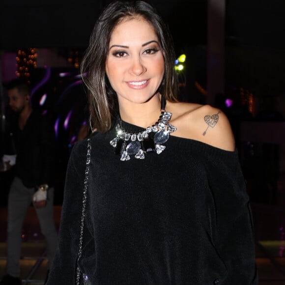 'Você. Quem tem você na vida não tem como não ficar bela', garantiu Mayra Cardi