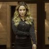 Ive (Juliane Araújo) ajudará Alice (Sophie Charlotte) a desmarcarar caso da secretária com Vitor (Daniel de Oliveira) na série 'Os Dias Eram Assim'