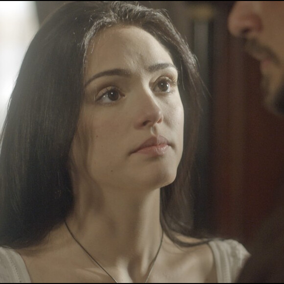 Anna (Isabelle Drummond) diz a Joaquim (Chay Suede) que eles precisam mandar Thomas (Gabriel Braga Nunes) para a cadeia, na novela 'Novo Mundo'