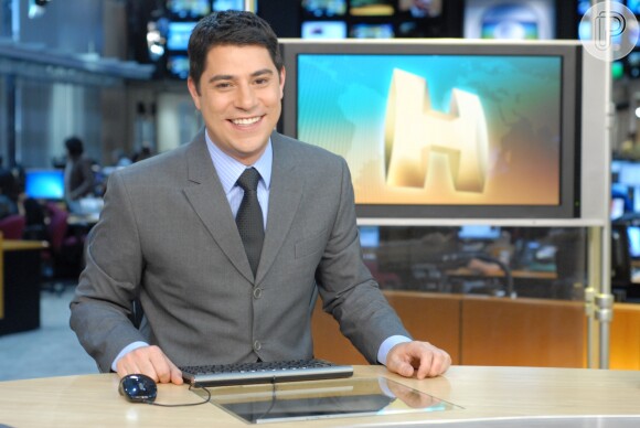 Evaristo Costa negou que vai morar nos Estados Unidos após deixar a TV Globo. 'Mentira'