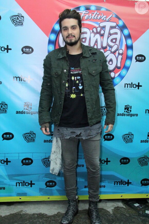 Luan Santana foi uma das atrações do 'Canta Niterói', evento de música que aconteceu neste domingo, 23 de julho de 2017