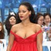 Rihanna roubou a cena na première de 'Valerian e a Cidade dos Mil Planetas' que aconteceu em Londres