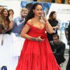 Rihanna optou por uma bolsa Jimmy Choo para ir à première de 'Valerian e a Cidade dos Mil Planetas'