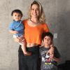 A apresentadora Fernanda Gentil vive com o filho, Gabriel, e o afilhado, Lucas