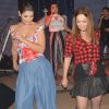A ex-BBB Vivian dançou com Solange Almeida no arraial da cantora, em Fortaleza, na última segunda-feira, 24 de julho de 2017