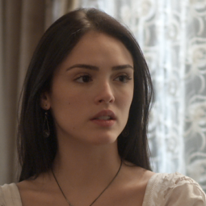 Anna (Isabelle Drummond) não aguenta ver a filha, Vitória, morando com Thomas (Gabriel braga Nunes) e volta para casa, nos próximos capítulos da novela 'Novo Mundo'