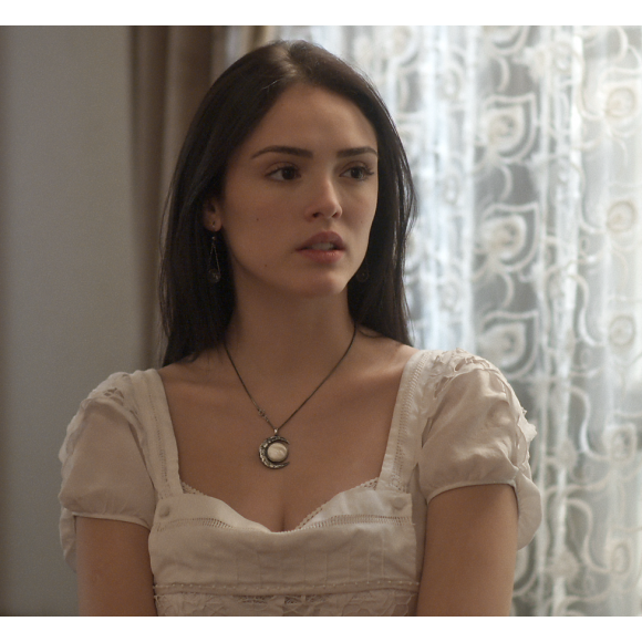 Anna (Isabelle Drummond) não aguenta ver a filha, Vitória, morando com Thomas (Gabriel braga Nunes) e volta para casa, nos próximos capítulos da novela 'Novo Mundo'