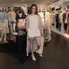 Bruna Linzmeyer conferiu evento de moda na capital paulista nesta quinta-feira, 27 de julho de 2017