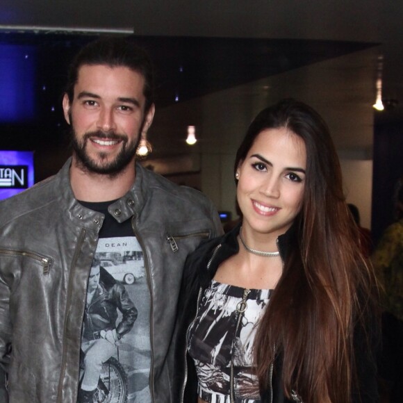 Bernardo Velasco acrescentou: 'Falta o encontro, energia e algumas coisinhas. Enquanto estiver faltando não tem porque voltar. Mas está tudo certo'